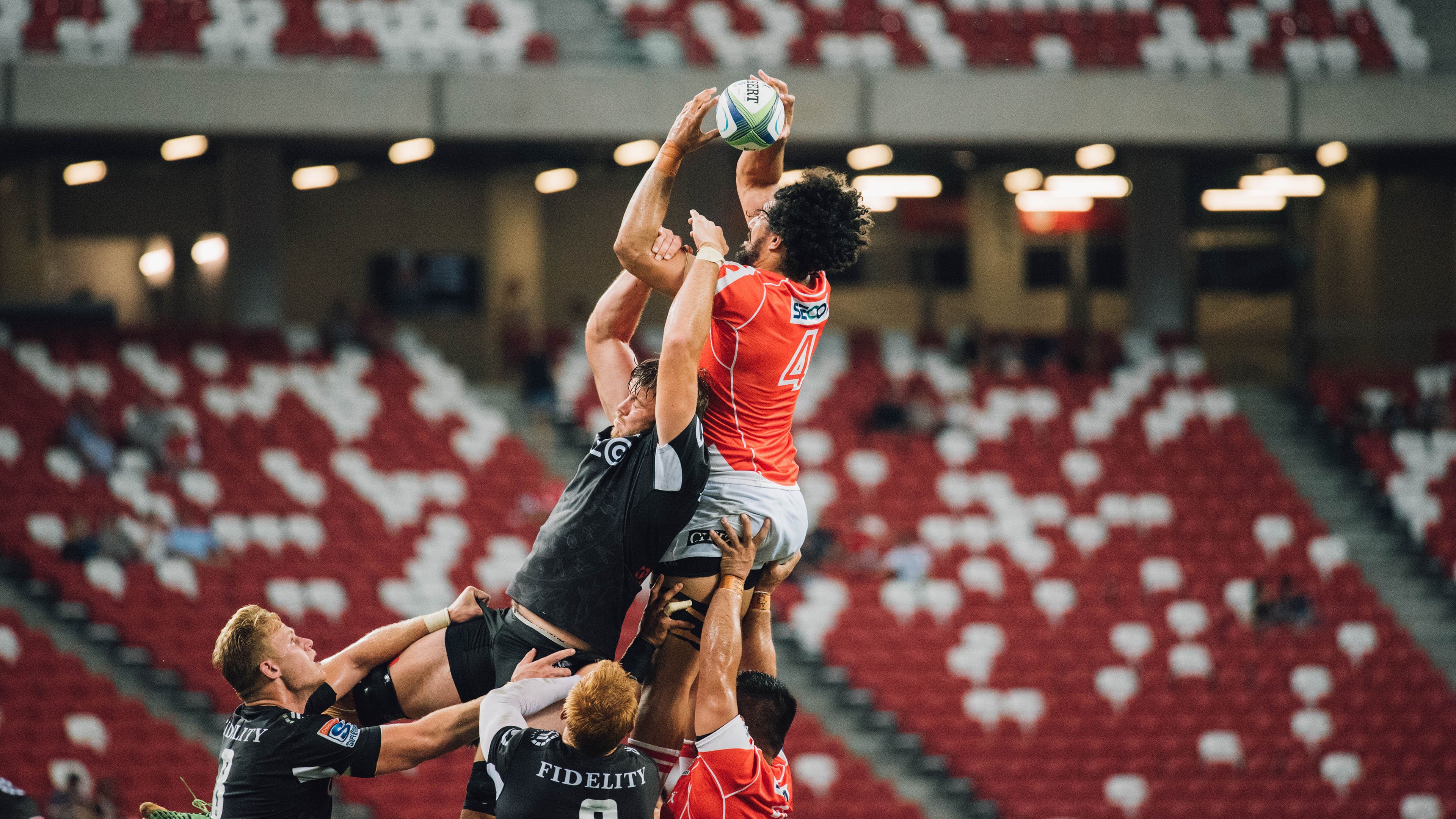 _线上线下融合：虚拟竞技空间引爆新体验_，线上线下场景