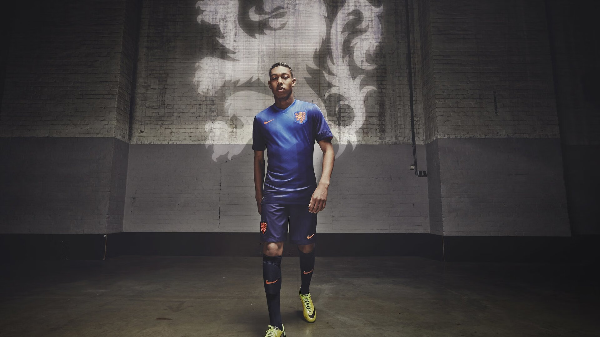 足球赛事直播支持多语种解说,足球比赛语音直播